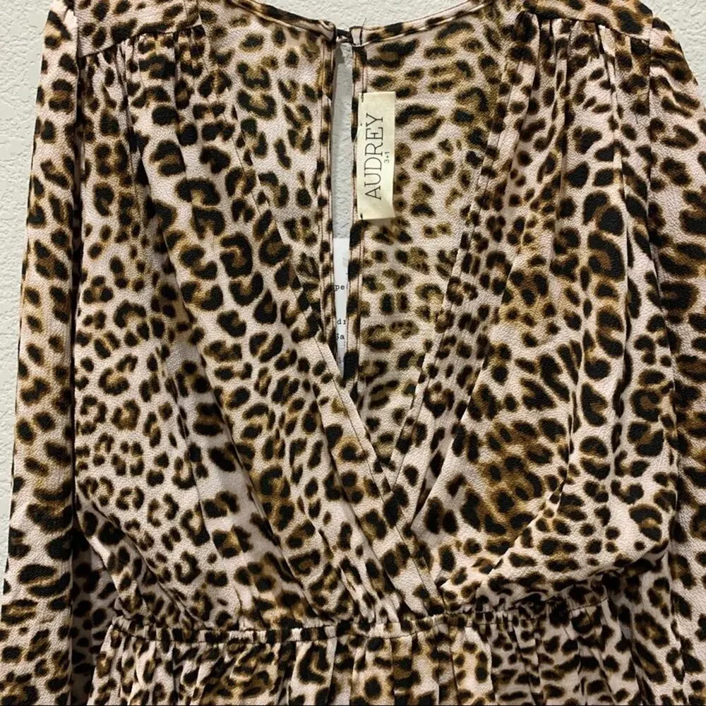 Audrey 3+1 romper animal print leopard gathered elasticized waist size small‎